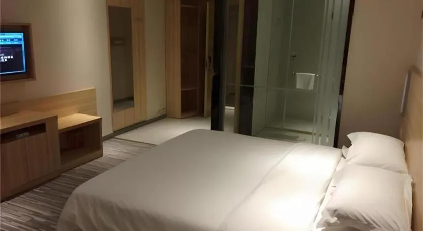 Bed in City Comfort Inn Wuhan Hongshan District Baishazhou Huangjiahu University Town