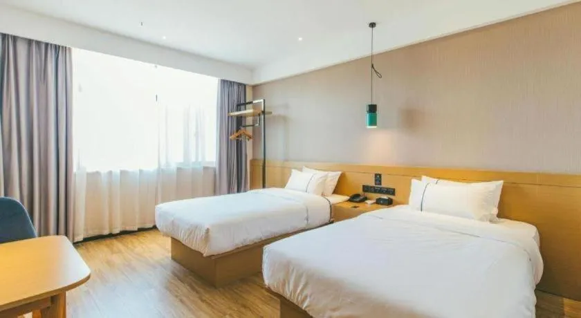 Bed in City Comfort Inn Wuhan Hongshan District Baishazhou Huangjiahu University Town