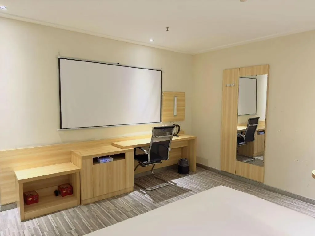 City Comfort Inn Wuhan Hongshan District Baishazhou Huangjiahu University Town