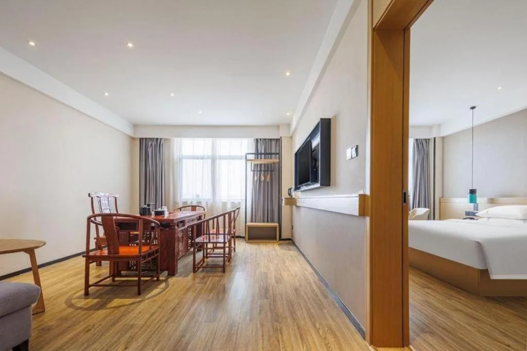 Bed in City Comfort Inn Wuhan Hongshan District Baishazhou Huangjiahu University Town