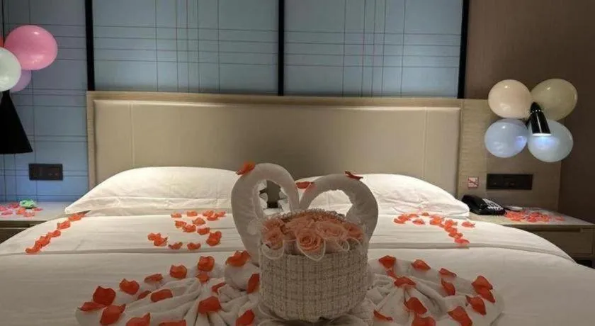 Bed in Echarm Hotel Guilin Zhongshan Zhong Road Liangjiang Sihu