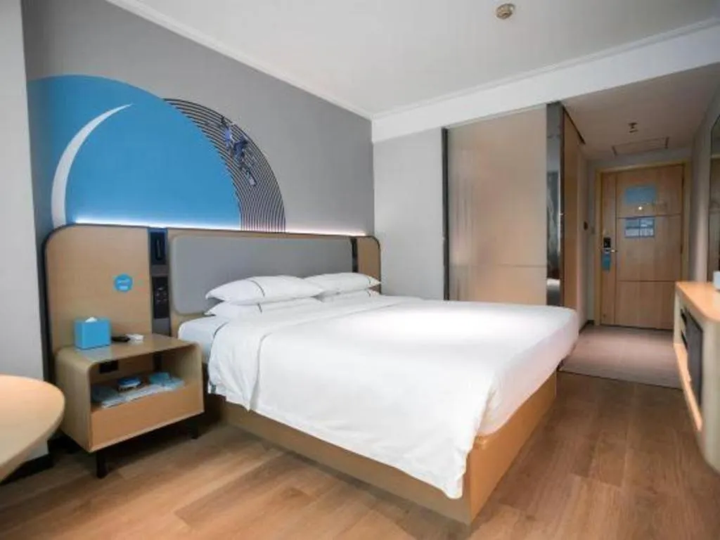 Bed in City Comfort Inn Guangzhou Dashi Metro Station Zoo Main Branch