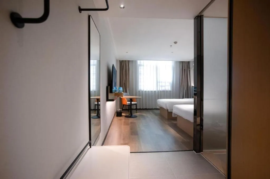 Bed in City Comfort Inn Guangzhou Dashi Metro Station Zoo Main Branch