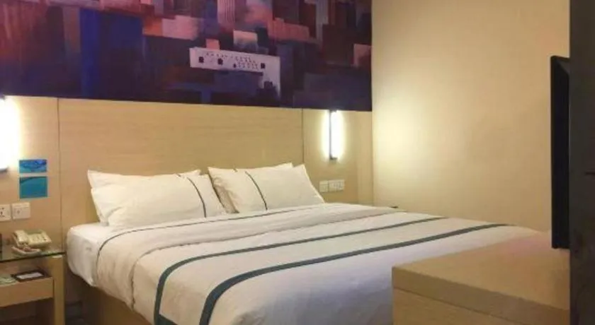 Bed in City Comfort Inn Guangzhou Dashi Metro Station Zoo Main Branch