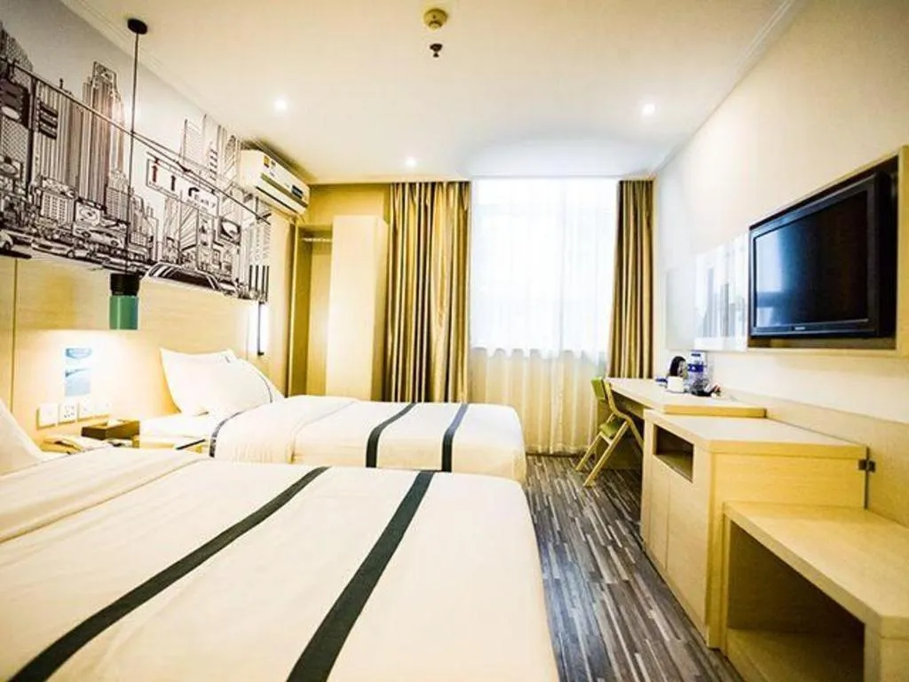 Bed in City Comfort Inn Guangzhou Dashi Metro Station Zoo Main Branch