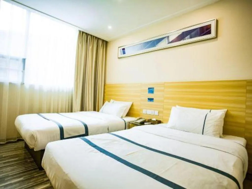 Bed in City Comfort Inn Guangzhou Dashi Metro Station Zoo Main Branch