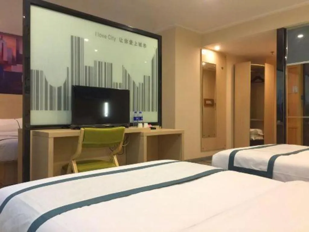 Bed in City Comfort Inn Guangzhou Dashi Metro Station Zoo Main Branch