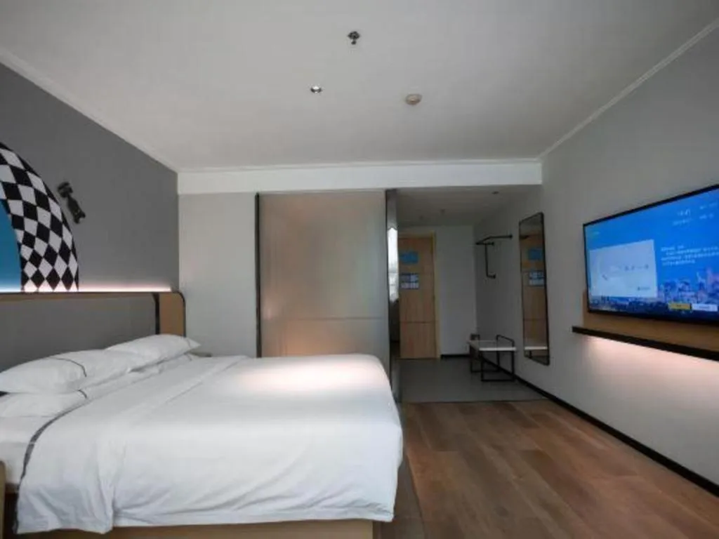 Bed in City Comfort Inn Guangzhou Dashi Metro Station Zoo Main Branch