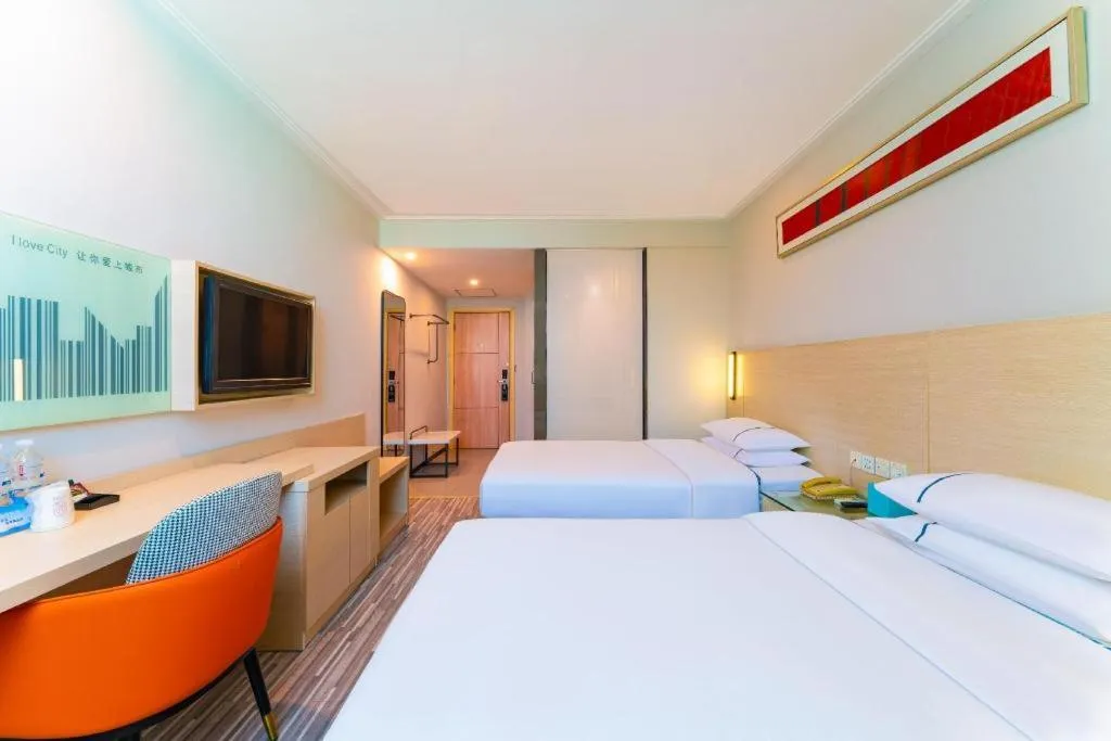 Bed in City Comfort Inn Guangzhou Dashi Metro Station Zoo Main Branch