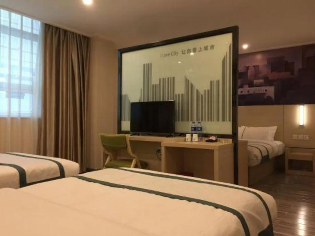 Bed in City Comfort Inn Guangzhou Dashi Metro Station Zoo Main Branch