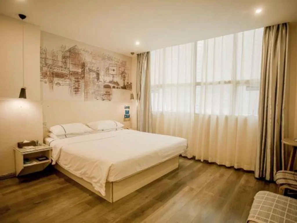 Bed in City Comfort Inn Guangzhou Dashi Metro Station Zoo Main Branch