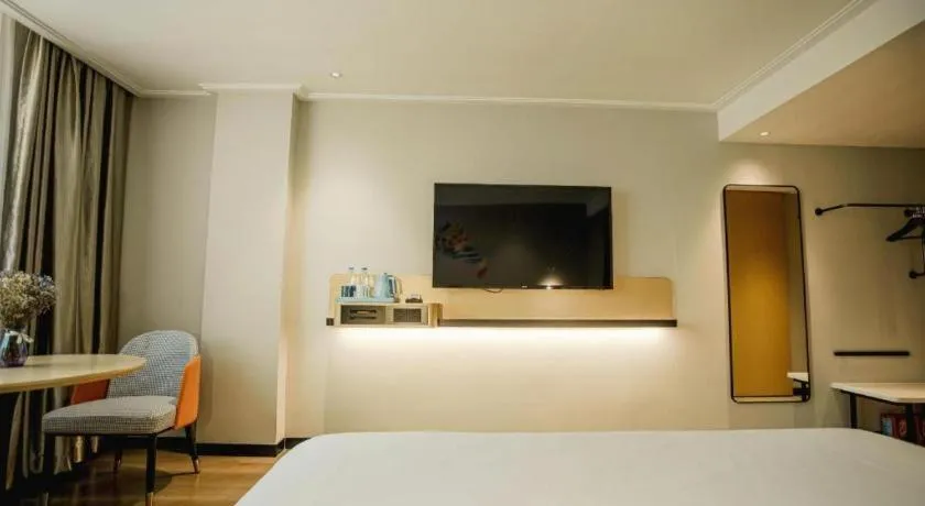 Bed in City Comfort Inn Guangzhou Dashi Metro Station Zoo Main Branch