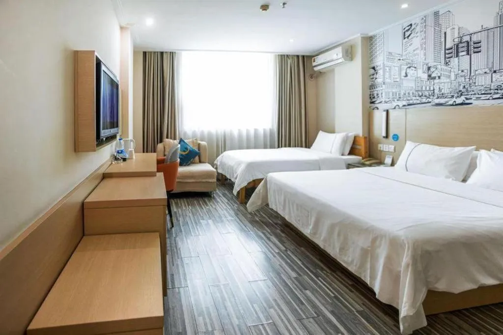 Bed in City Comfort Inn Guangzhou Dashi Metro Station Zoo Main Branch