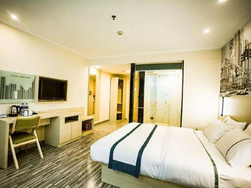 Bed in City Comfort Inn Guangzhou Dashi Metro Station Zoo Main Branch