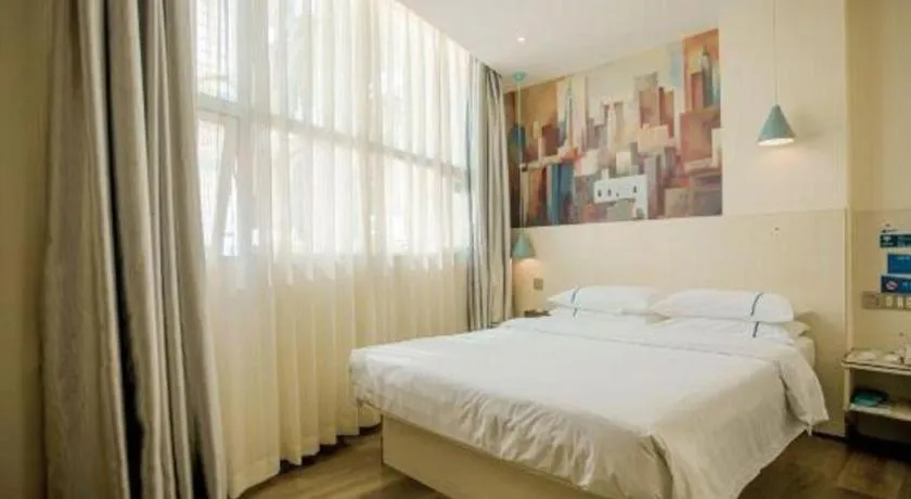 Bed in City Comfort Inn Guangzhou Dashi Metro Station Zoo Main Branch