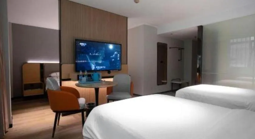 Bed in City Comfort Inn Guangzhou Dashi Metro Station Zoo Main Branch