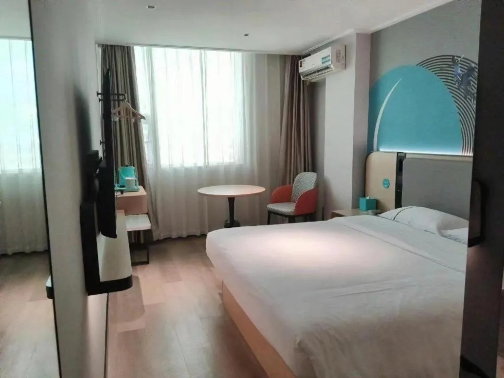 Bed in City Comfort Inn Guangzhou Dashi Metro Station Zoo Main Branch