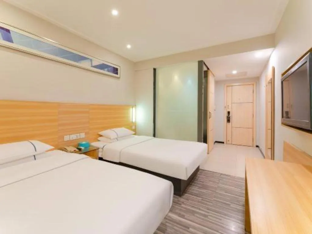 Bed in City Comfort Inn Guangzhou Dashi Metro Station Zoo Main Branch