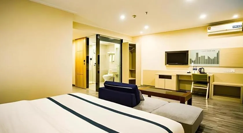 Bed in City Comfort Inn Guangzhou Dashi Metro Station Zoo Main Branch
