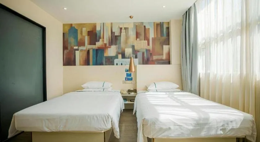 Bed in City Comfort Inn Guangzhou Dashi Metro Station Zoo Main Branch