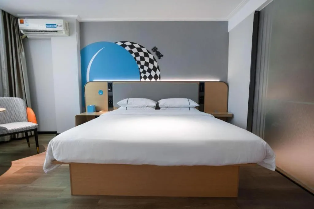 Bed in City Comfort Inn Guangzhou Dashi Metro Station Zoo Main Branch