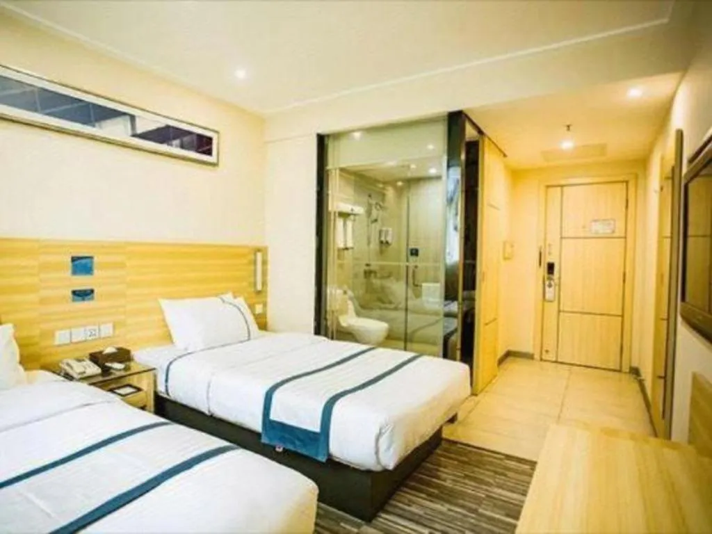 Bed in City Comfort Inn Guangzhou Dashi Metro Station Zoo Main Branch