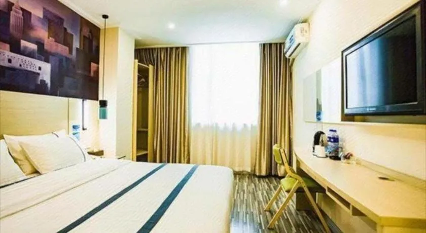 Bed in City Comfort Inn Guangzhou Dashi Metro Station Zoo Main Branch