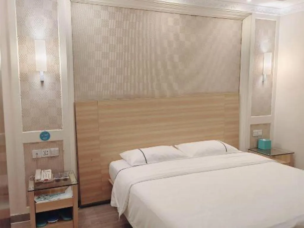 Bed in City Comfort Inn Guangzhou Dashi Metro Station Zoo Main Branch
