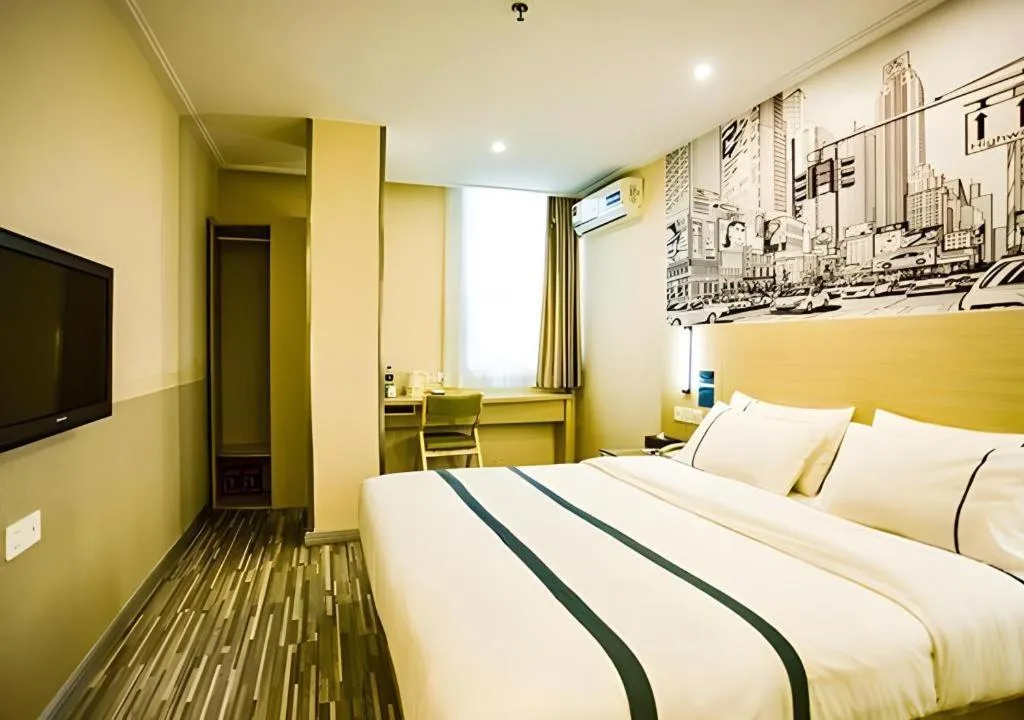 Bed in City Comfort Inn Guangzhou Dashi Metro Station Zoo Main Branch