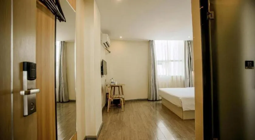 Bed in City Comfort Inn Guangzhou Dashi Metro Station Zoo Main Branch