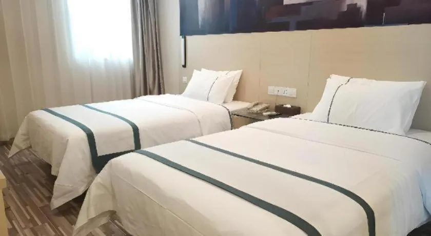Bed in City Comfort Inn Guangzhou Dashi Metro Station Zoo Main Branch