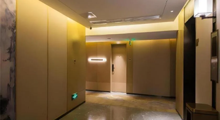 Echeng Hotel Changsha Evening News