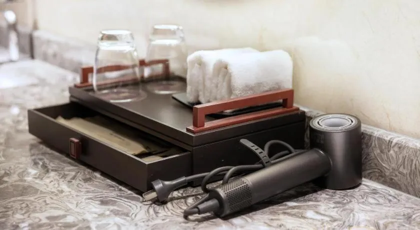 Echeng Hotel Changsha Evening News