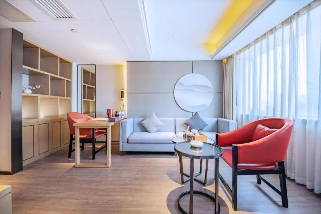 Echeng Hotel Changsha Evening News