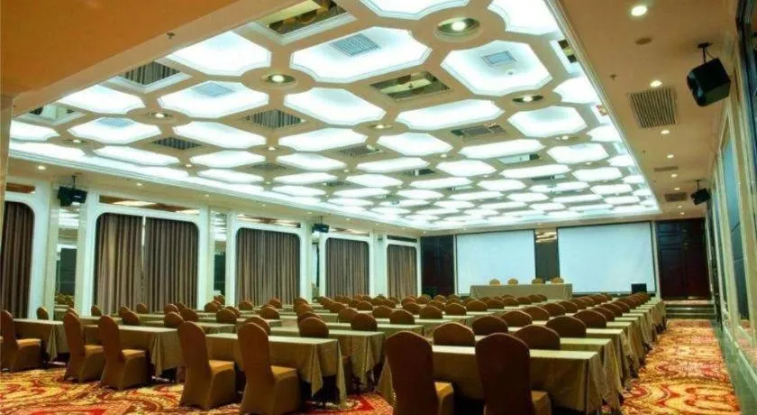 Echeng Hotel Changsha Evening News