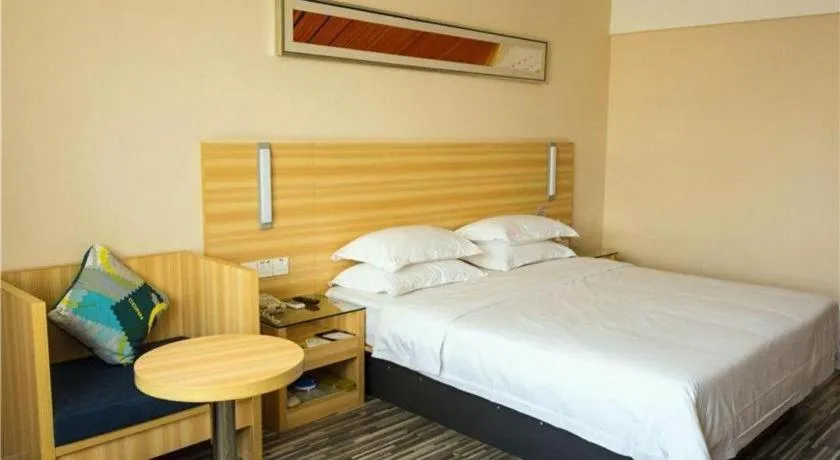 Bed in Jtour Inn Wuhan Hankou Railway East Plaza