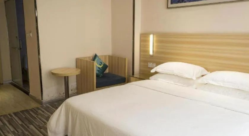 Bed in Jtour Inn Wuhan Hankou Railway East Plaza