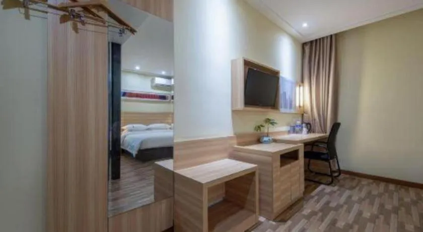 Bed in City Comfort Inn Shanghai International Tourism Resort Disney