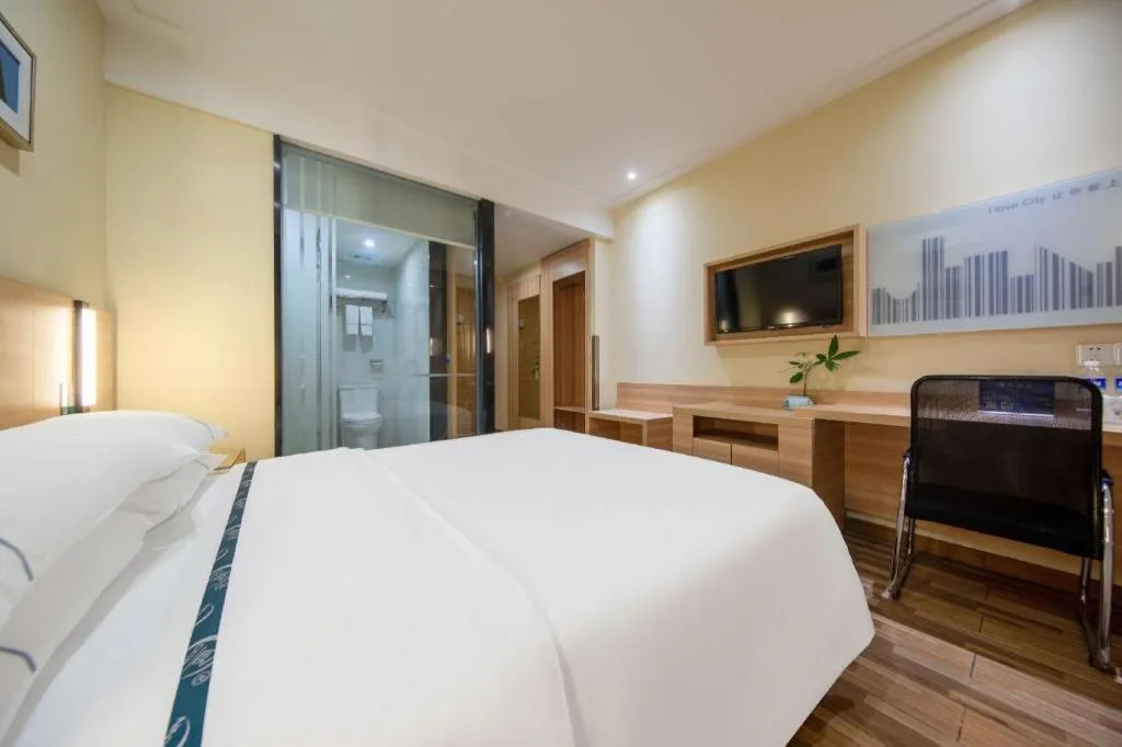 Bed in City Comfort Inn Shanghai International Tourism Resort Disney