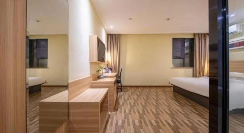 Bed in City Comfort Inn Shanghai International Tourism Resort Disney