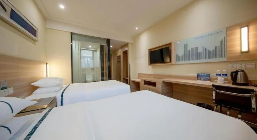 Bed in City Comfort Inn Shanghai International Tourism Resort Disney