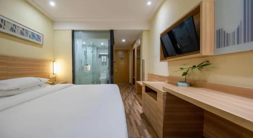 Bed in City Comfort Inn Shanghai International Tourism Resort Disney