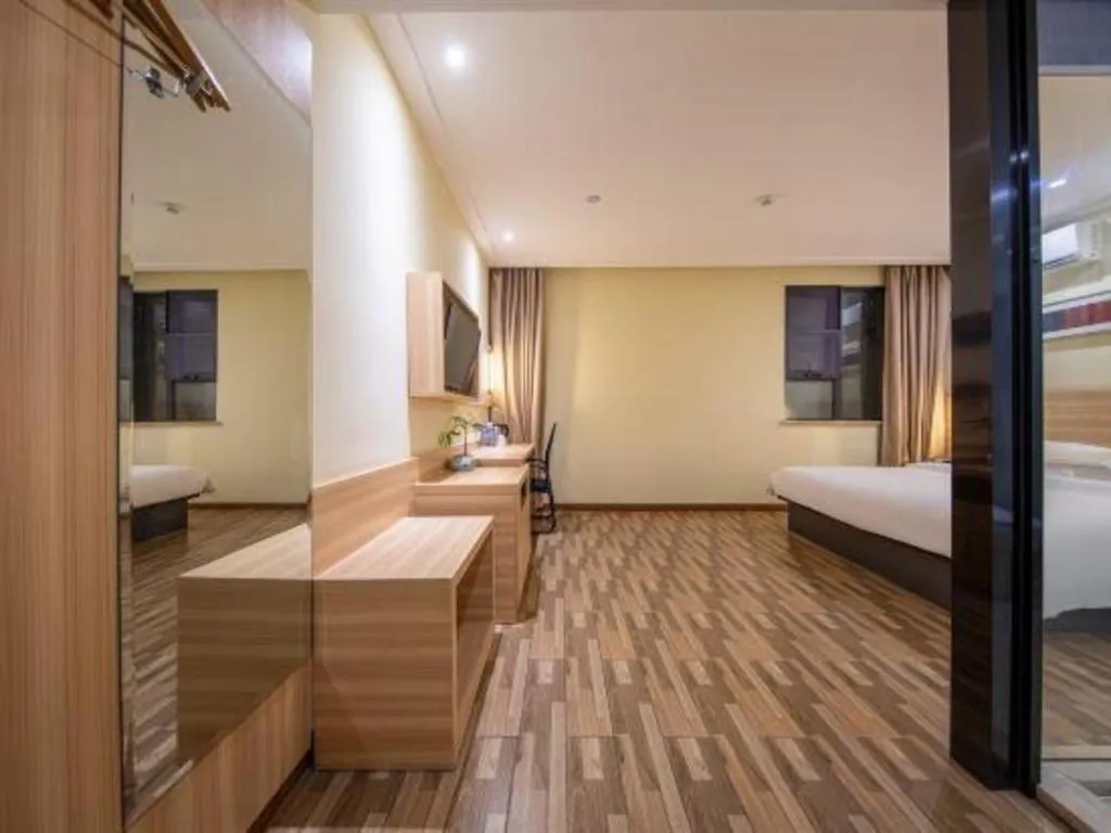 Bed in City Comfort Inn Shanghai International Tourism Resort Disney