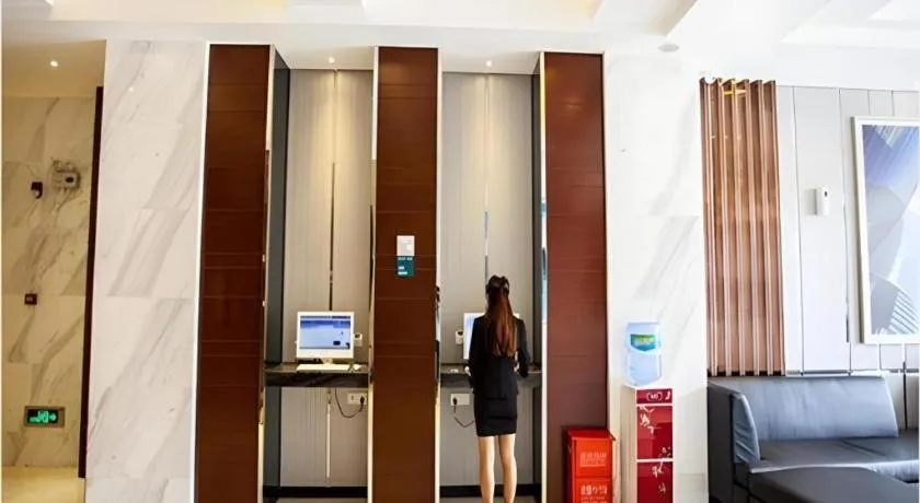 City Comfort Inn Wuhan Dongwu Avenue Light Rail Station