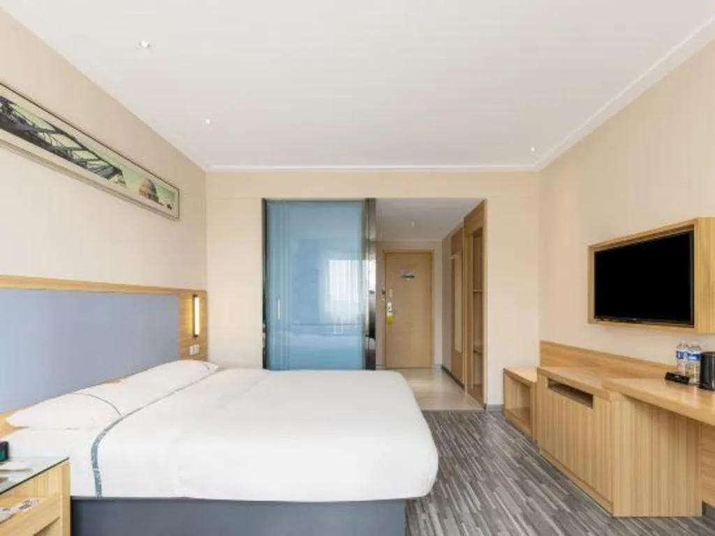 Bed in City Comfort Inn Wuhan Dongwu Avenue Light Rail Station