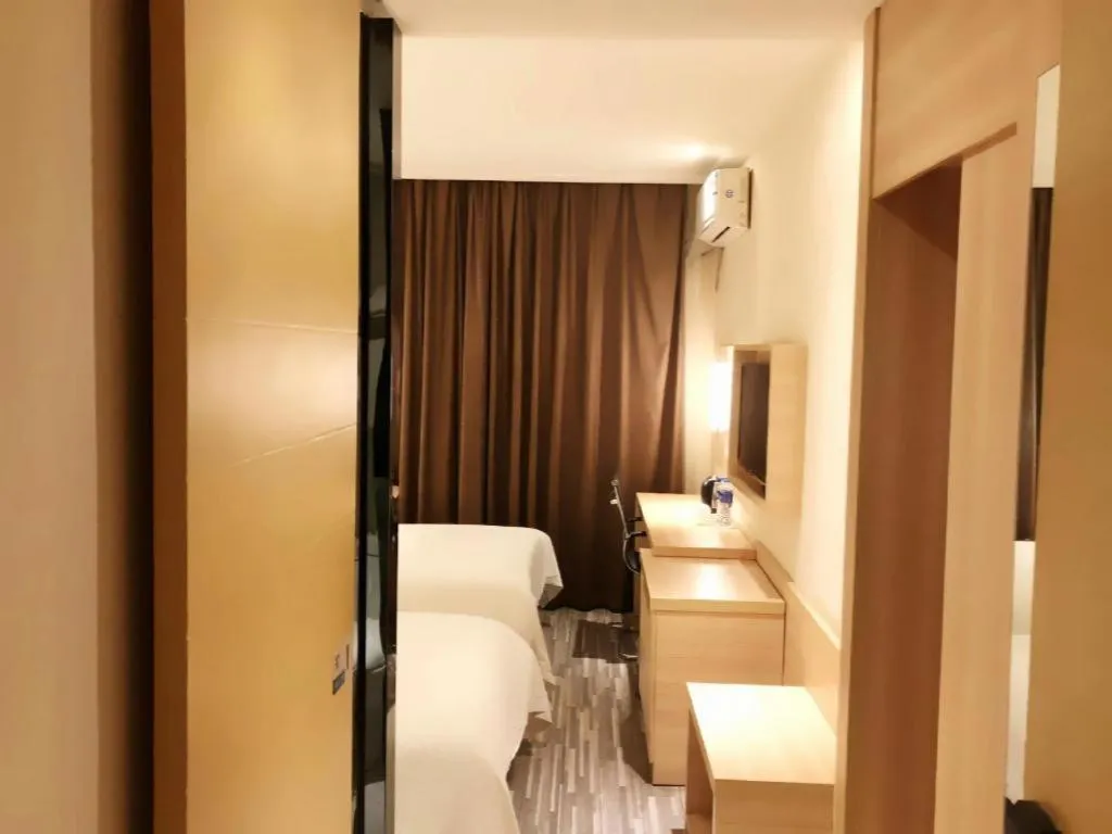 City Comfort Inn Wuhan Dongwu Avenue Light Rail Station