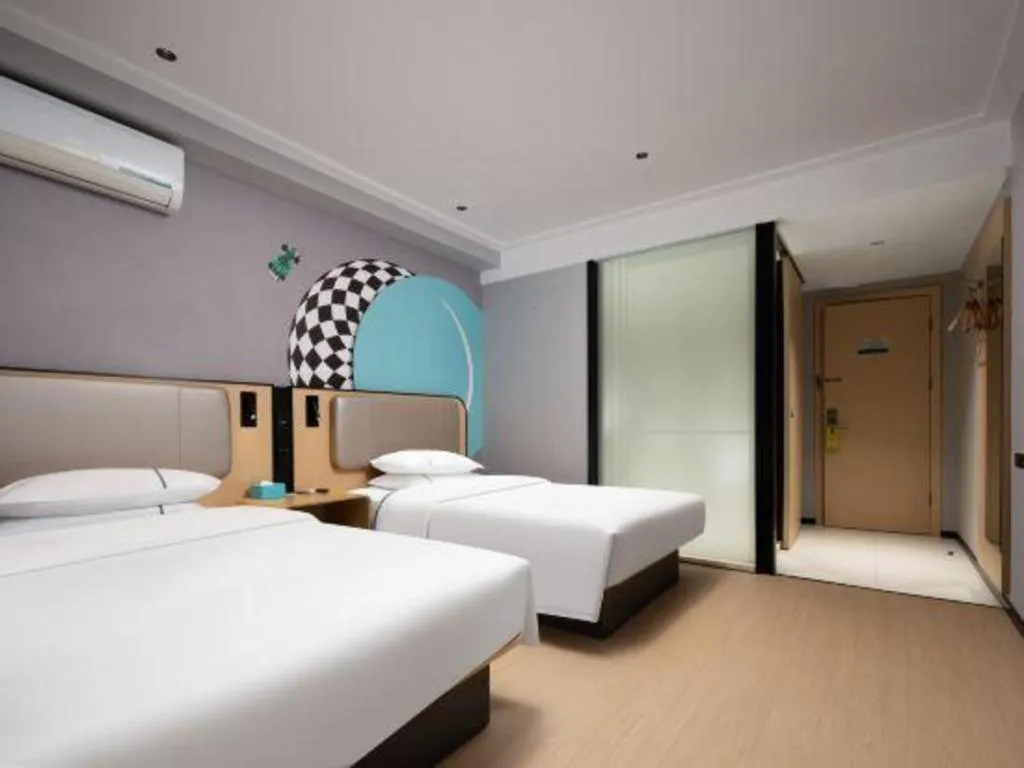 Bed in City Comfort Inn Wuhan Dongwu Avenue Light Rail Station