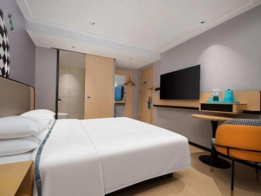 Bed in City Comfort Inn Wuhan Dongwu Avenue Light Rail Station