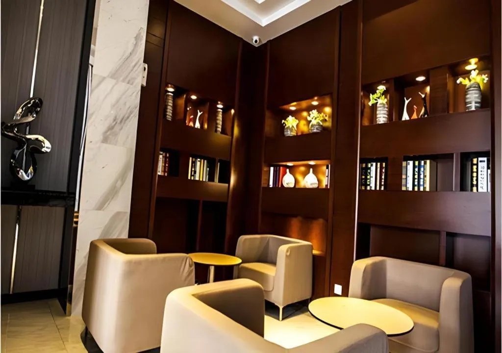 City Comfort Inn Wuhan Dongwu Avenue Light Rail Station