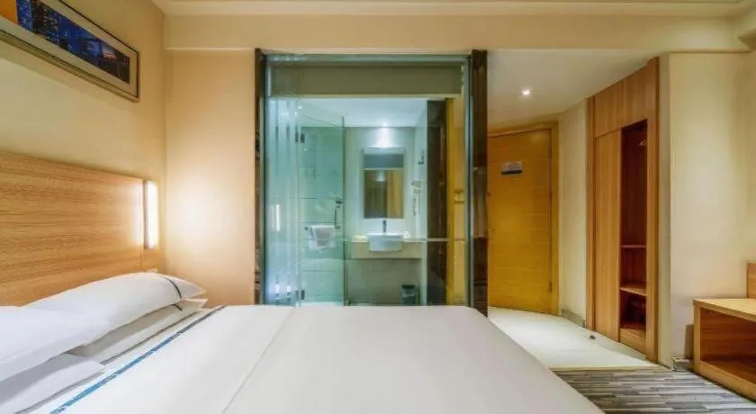 Bed in City Comfort Inn Wuhan Dongwu Avenue Light Rail Station